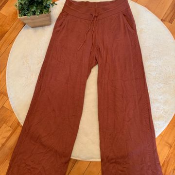 Wide-leg pants (Women) | Vinted