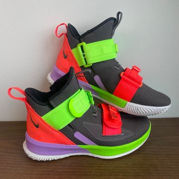 Nike - Sneakers (Green, Purple, Grey)