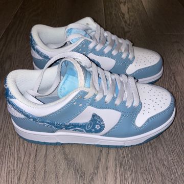 Nike - Flats (White, Blue)