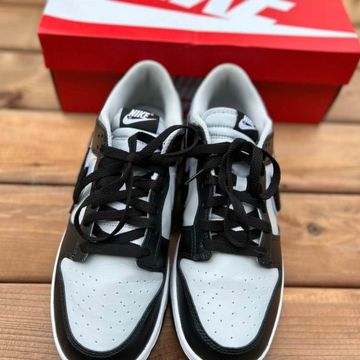 Nike  - Sneakers (White, Black)