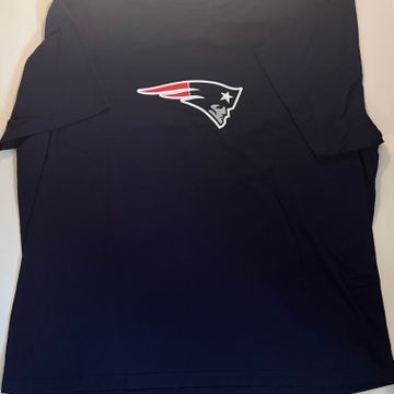 New England Patriots Zoltan Mesko #14 Reebok Player T-Shirt Men’s Medium