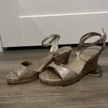 - - Heeled sandals (Brown, Grey)