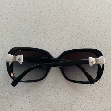 Chanel - Sunglasses (Black)