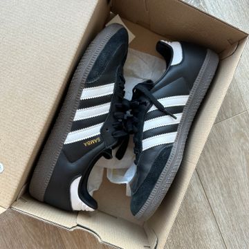 Adidas  - Sneakers (Black)