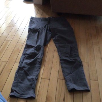 Chinos & Khakis (Men) | Vinted