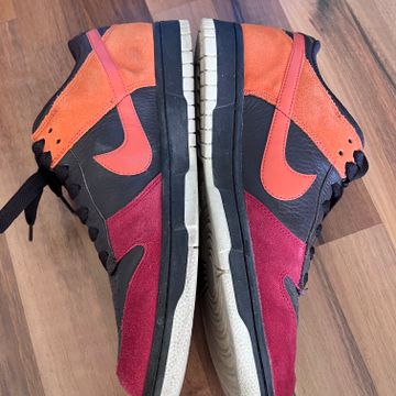 Nike - Sneakers (Noir, Orange, Rouge)