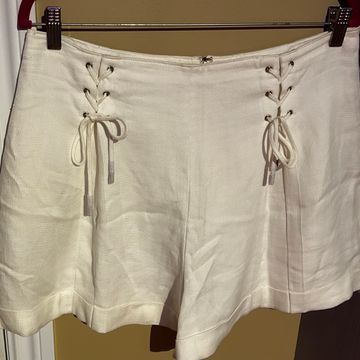 Club Monaco - High-waisted shorts (White)