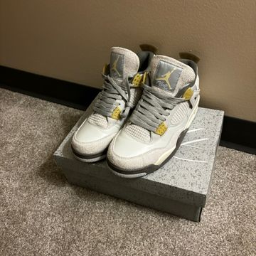 Jordan  - Sneakers (White, Grey, Beige)