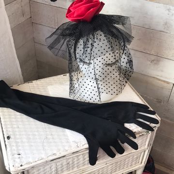 Vintage  - Gloves & Mittens (Black, Red)