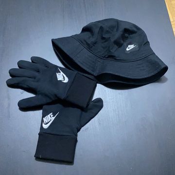 NIKE - Gloves (White, Black)