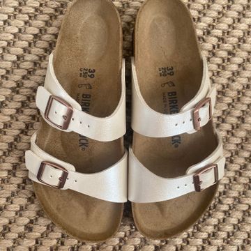 Birkenstock - Flat sandals (White)