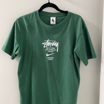 Nike - T-shirts (Green)