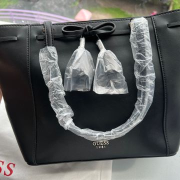 Guess  - Handbags (Black)