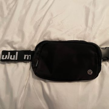 Lululemon - Bum bags (White, Black)
