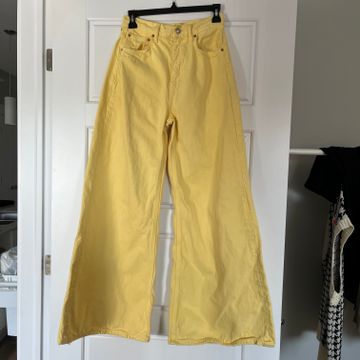 Zara - High waisted jeans (Yellow)
