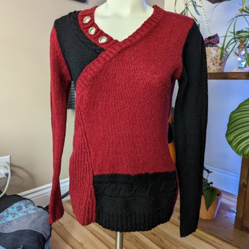Le grenier  - V-neck sweaters