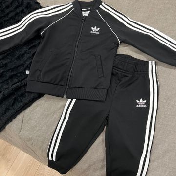 Adidas - Sets (White, Black)