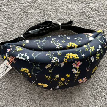 My tagalongs  - Bum bags (Blue, Yellow, Pink)