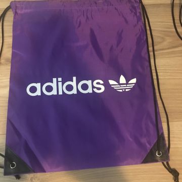 Ad  - Backpacks (White, Purple)