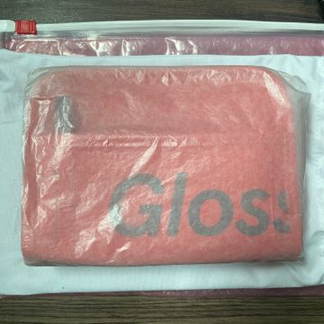 Glossier - Make-up bags (Red)
