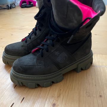 Chiara Ferragni  - Combat & Moto boots