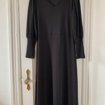 Womance - Little black dresses (Black)