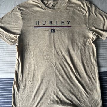 Hurley - Tops & T-shirts, T-shirts | Vinted