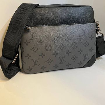 Louis Vuitton - Messanger bags (White, Black, Grey)