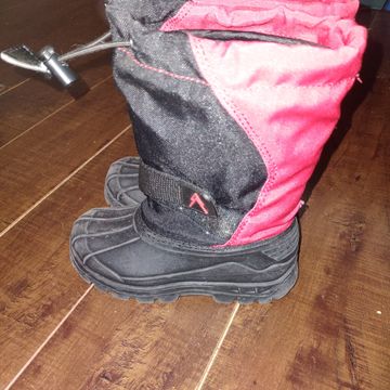 Borealis - Mid-calf boots (Black, Red)