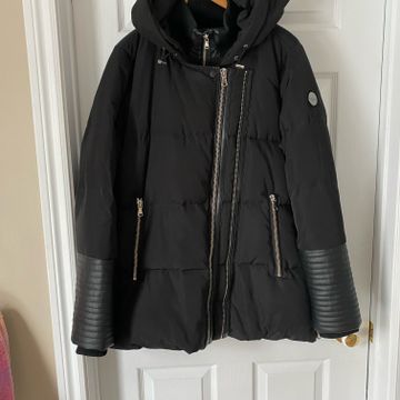 Abbey and Jules  - Winter coats (Black)