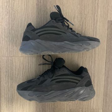 Adidas Yeezy - Sneakers (Black)