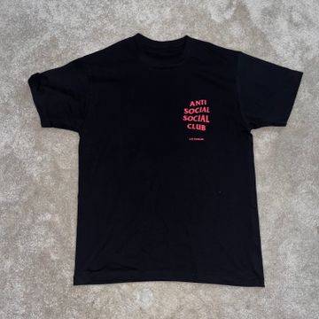 Anti Social Club - Chemises unies (Noir, Rouge)