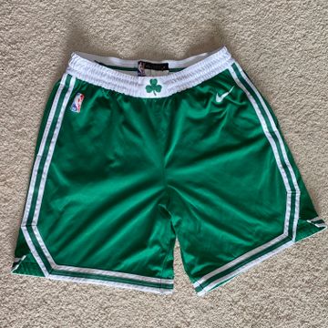 Nike - Shorts (Green)