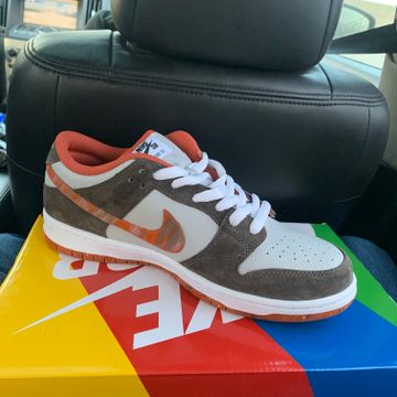 Nike - Sneakers (Brown, Orange, Grey)