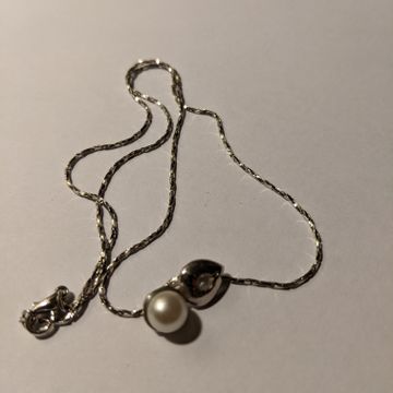   - Necklaces & Pendants (White, Silver)