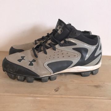 Under Armour - Outdoors & hiking (Black, Beige)
