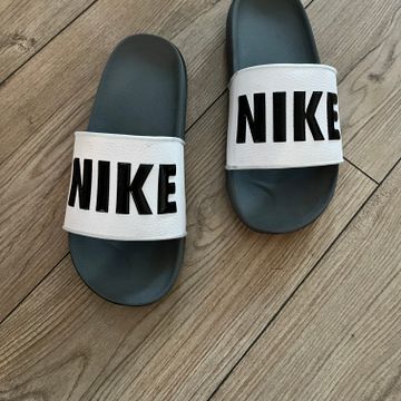 NIKE - Sandals