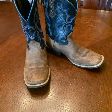 Ariat  - Cowboy & western boots (Black, Blue, Brown)