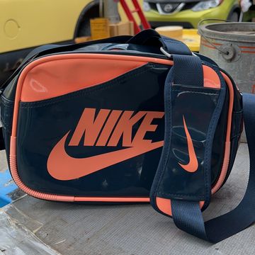 Nike - Crossbody bags (Blue, Pink)