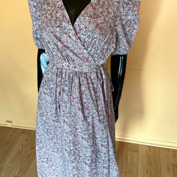 Not sure - Summer dresses (White, Green, Pink)