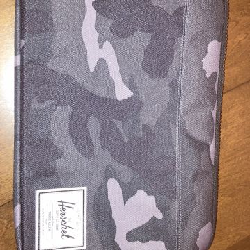 Herschel Anchor Sleeve For Macbook/ipad In Night Camo