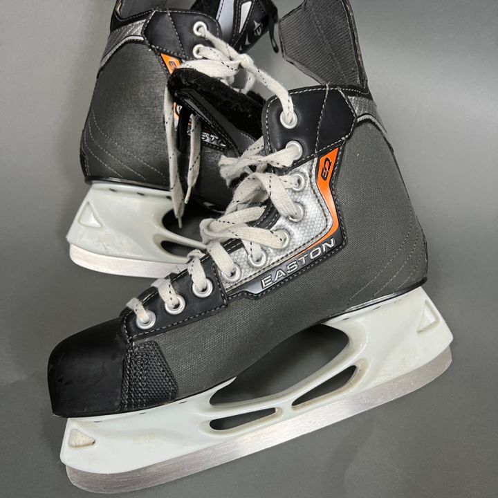 Easton Synergy SE16 White Hockey Skates- Senior