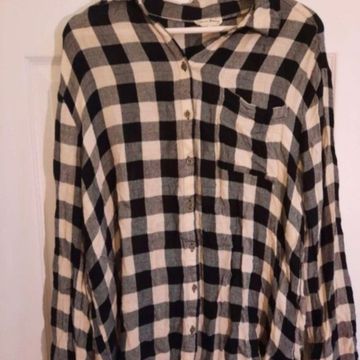 Jane and Drlancy - Checked shirts (White, Black)