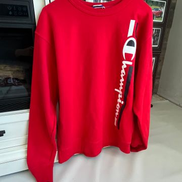 Champion - Hoodies & Sweatshirts (Red)
