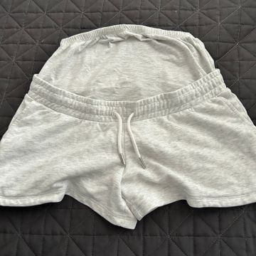 H&M - Maternity shorts