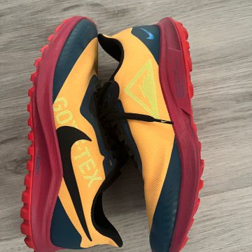 Nike - Running (Yellow, Green, Red)