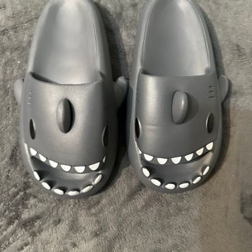 Sharko  - Slippers & flip-flops (Black, Grey)