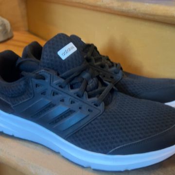 Adidas  - Sneakers (White, Black)