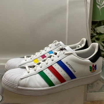 adidas - Sneakers (White, Green, Red)