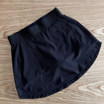 Aritzia - Skirts (Black)